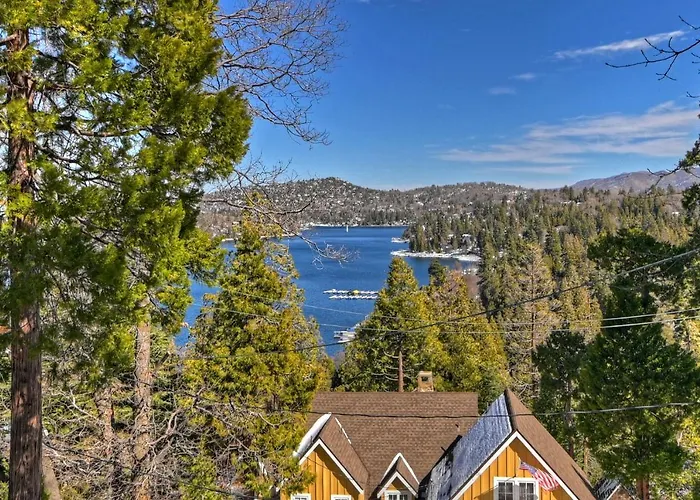 Stunning Lake View Game Room Spa Walk To Village